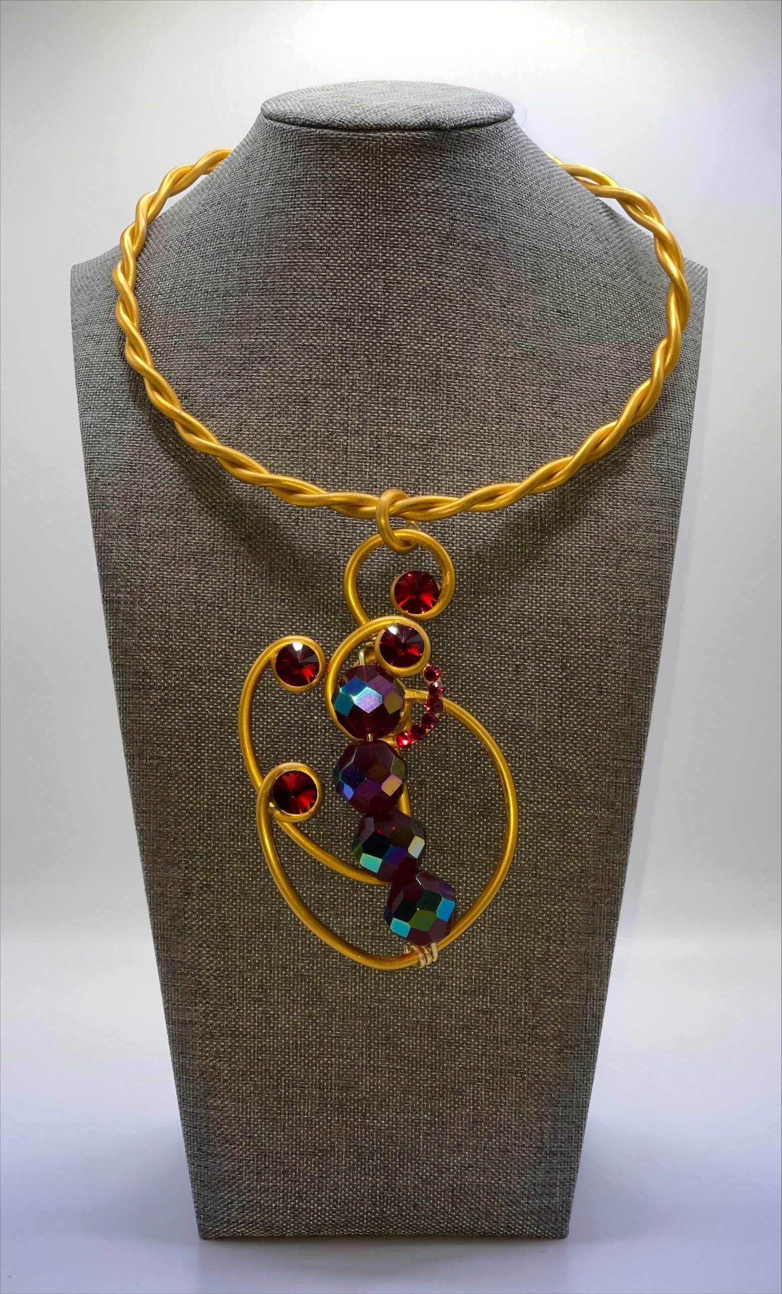 Red Gold Twist necklace Jewelry theredvelvetboutique