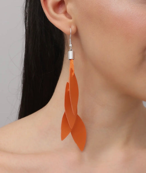 • Handmade Leather Leaf Women Necklace and Earrings Set.