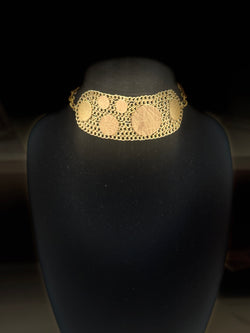 Laiton Chocker