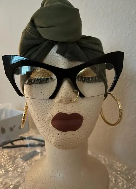 Trendy Cat Eye glasses